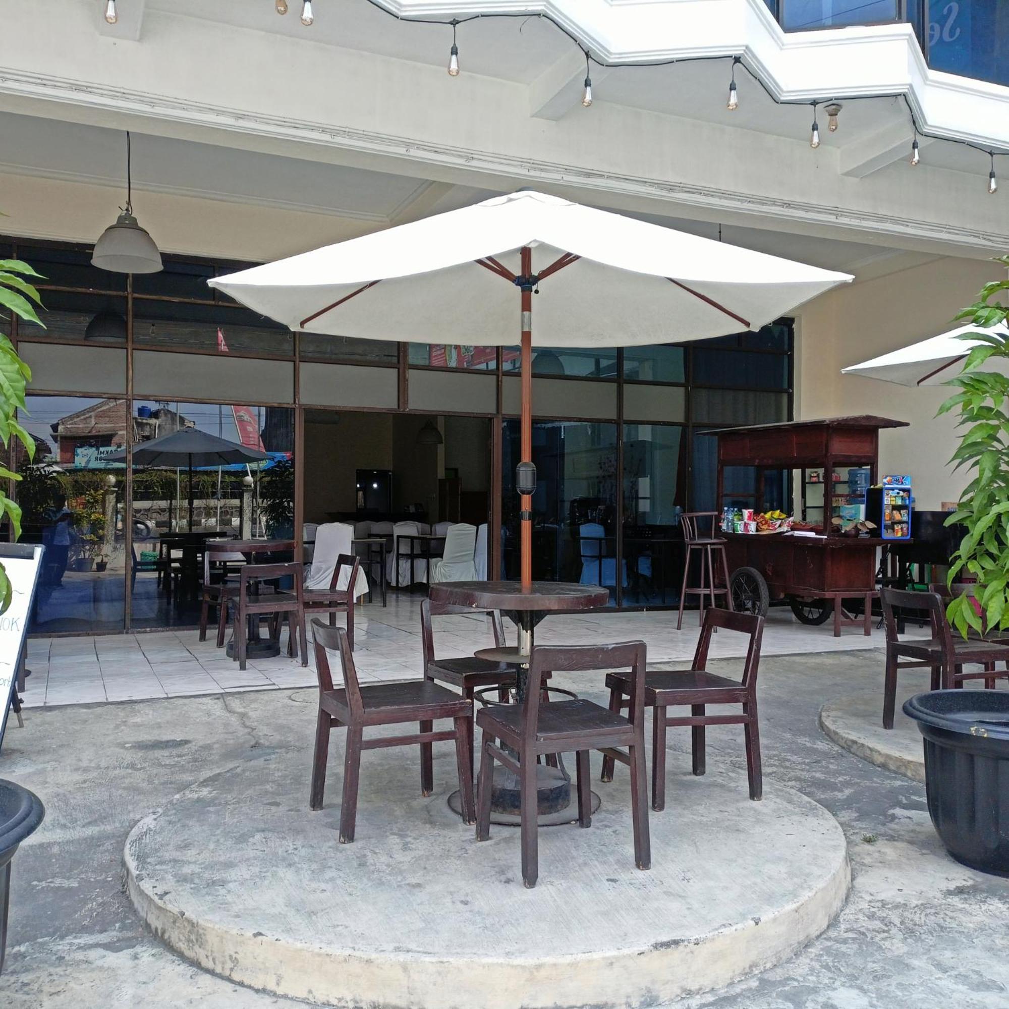 Hotel Borobudur Jogja Kejayan Exterior foto